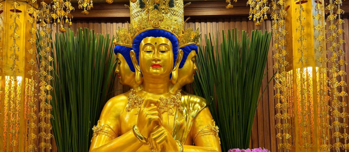 Điêu khắc tượng Lê Duy