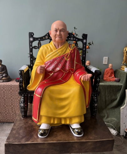Tượng hoà thượng Thích Thiện Trung
