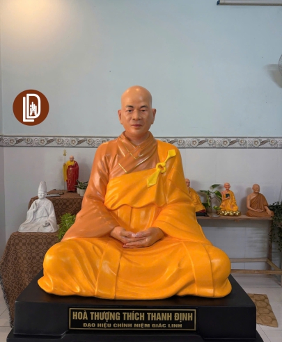 Tượng sư thầy Thích Thanh Định