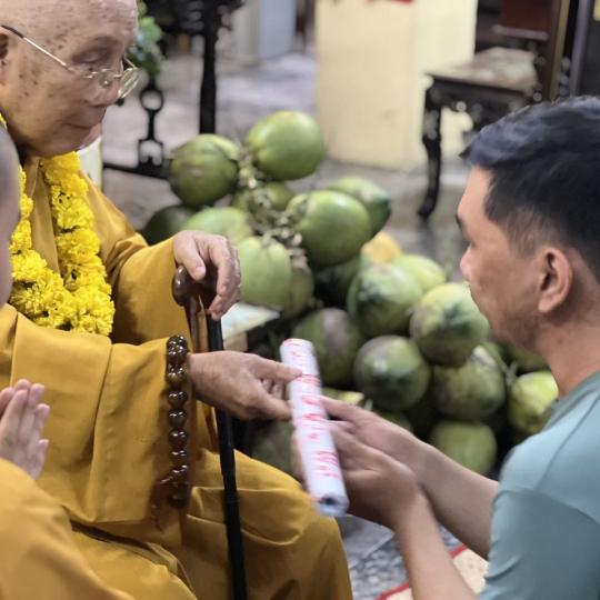 Tượng Hoà Thượng Thích Tịnh Hạnh