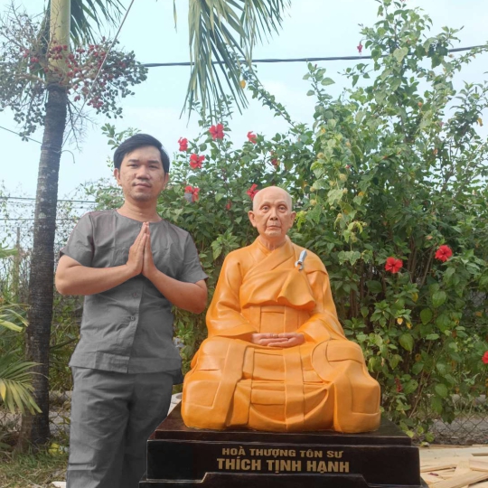 Tượng Hoà Thượng Thích Tịnh Hạnh