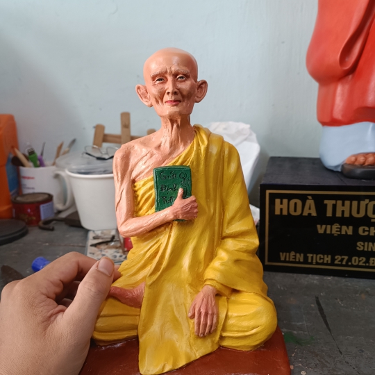 Tượng Sư Thích Giác Khang