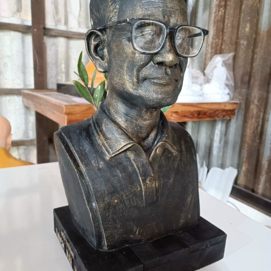 Tượng chân dung 03