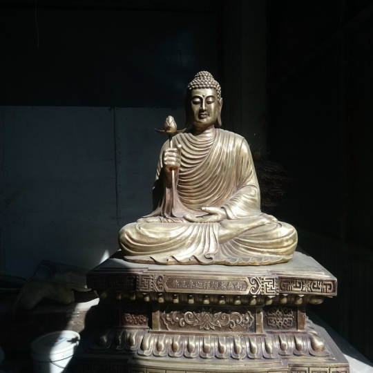 Tượng Bổn Sư Thích Ca Mâu Ni Cầm Hoa Sen