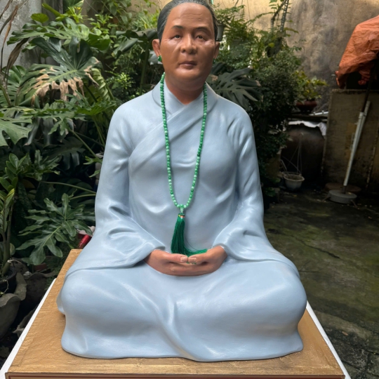 Tượng chân dung cụ Võ Ngọc Anh