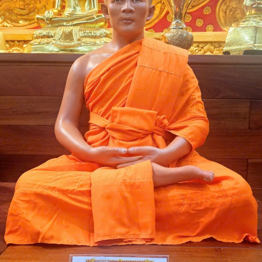 Bộ tượng Sư chùa Khmer Chông Prây ( Trạm )