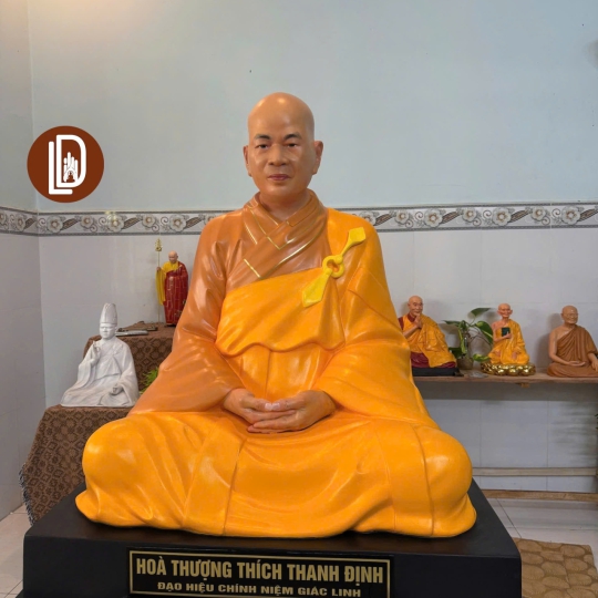 Tượng sư thầy Thích Thanh Định