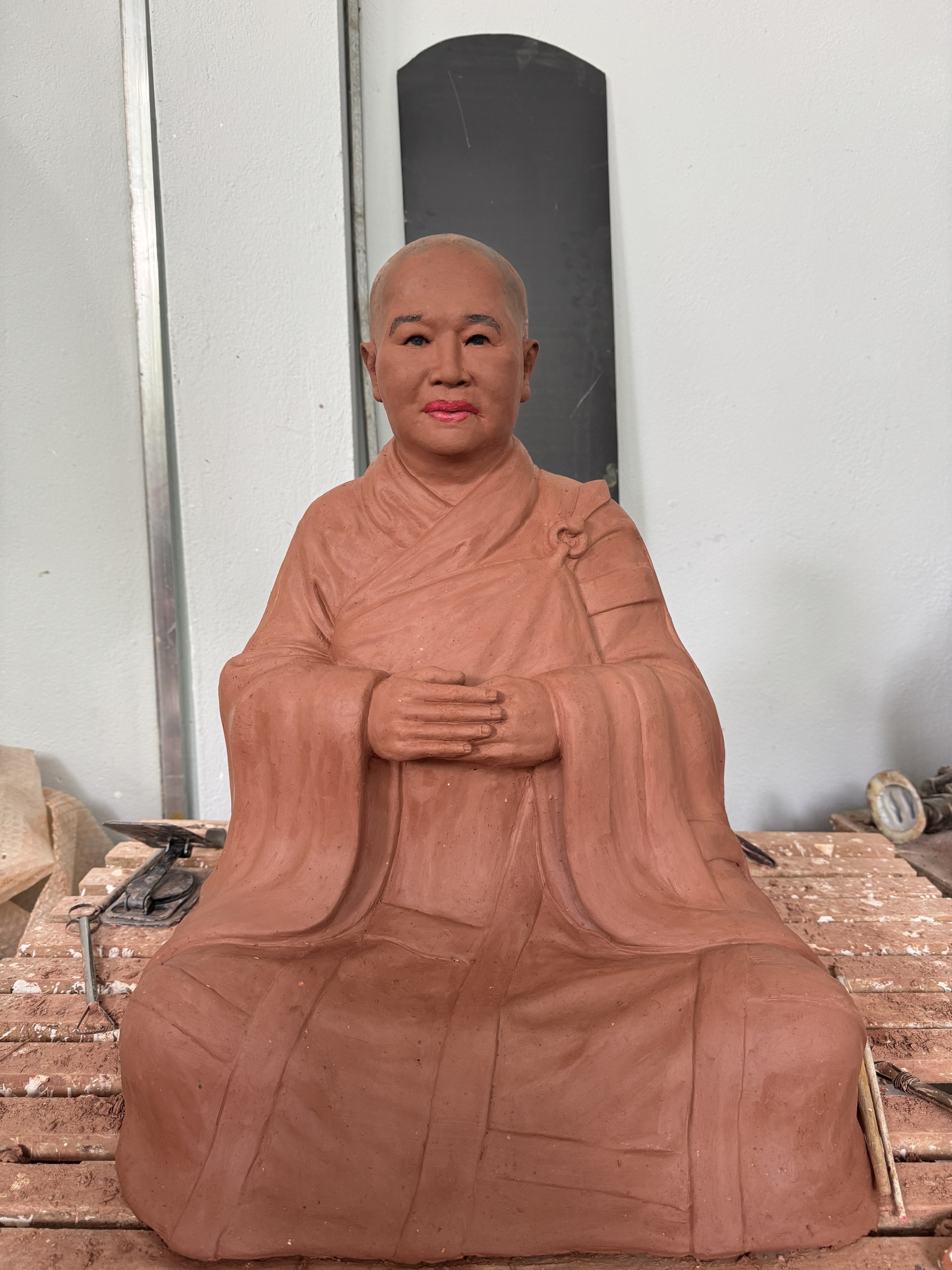 tượng sư cô