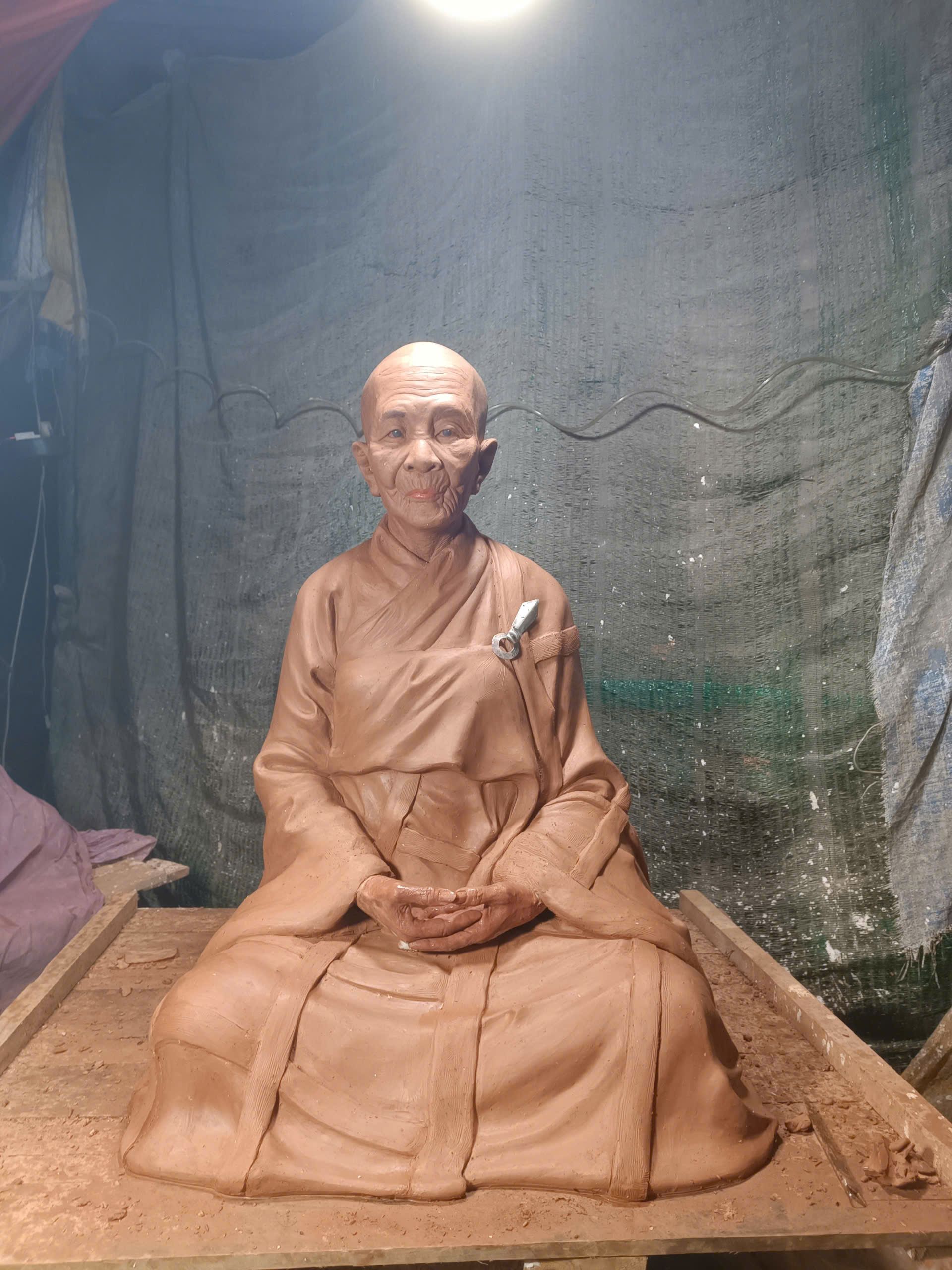 tượng sư bà