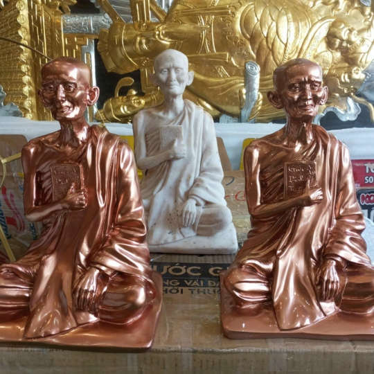 Tượng Sư Thích Giác Khang