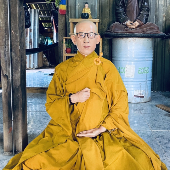 Tượng Hoà Thượng Thiền Sư