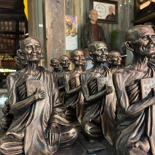 Tượng Sư Thích Giác Khang