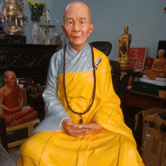 Tượng Sư Bà